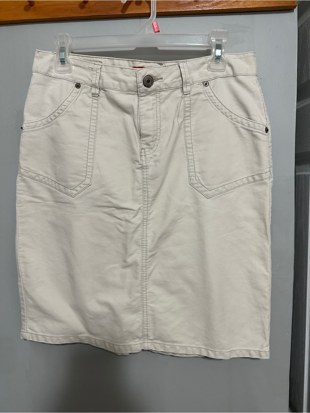 Union Bay Cream Denim Pencil Skirt with Front Pockets Size 9